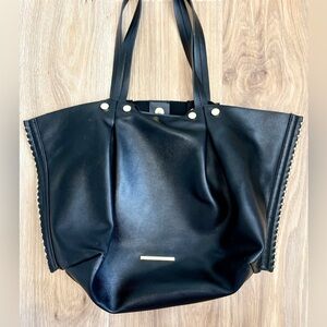 Steve Madden black tote with gold accents EUC